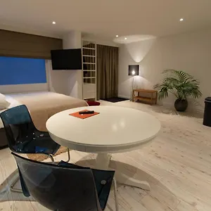 https://tamtam-studio.thehaguehotels.net